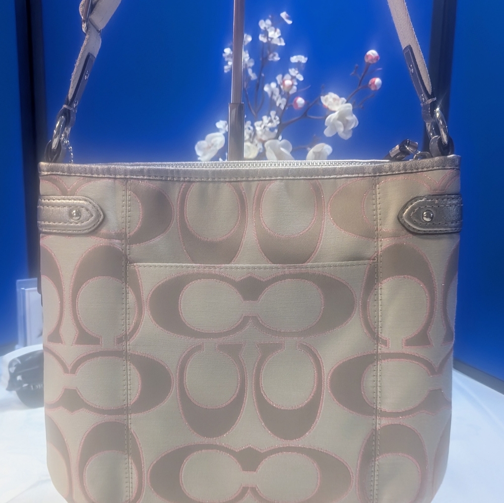 Coach Poppy Cream and pink crossbody bag 💕 - Picture 13 of 16